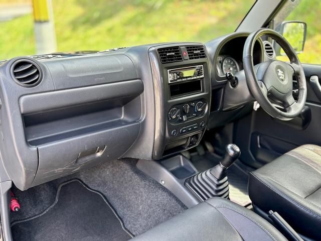 SUZUKI JIMNY 4WD 2011