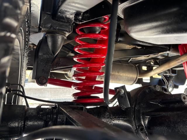 SUZUKI JIMNY 4WD 2011