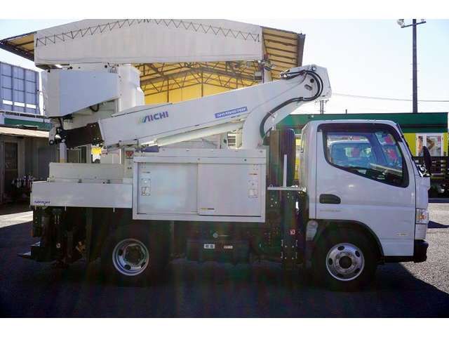 MITSUBISHI CANTER 2018