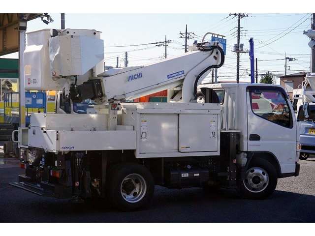 MITSUBISHI CANTER 2018