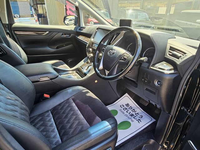 TOYOTA VELLFIRE 2016