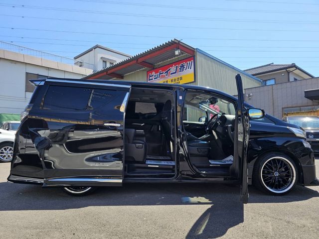 TOYOTA VELLFIRE 2016