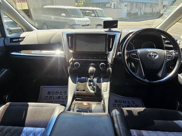 TOYOTA VELLFIRE 2016