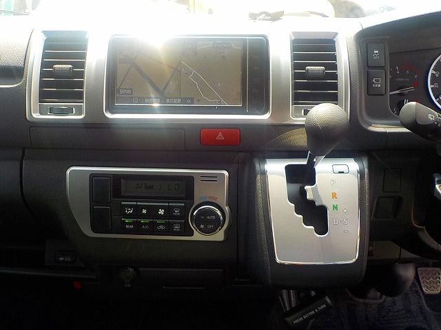 TOYOTA HIACE van 2WD 2021