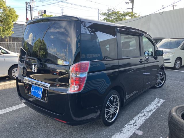 HONDA STEPWAGON 2010