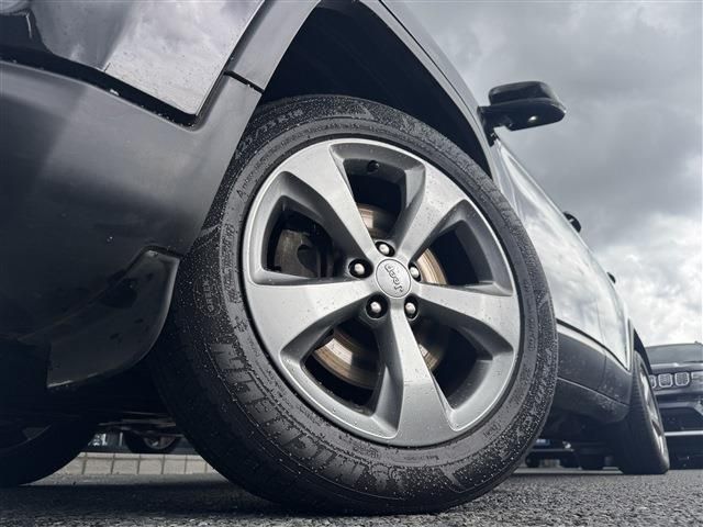 JEEP JEEP CHEROKEE 2019