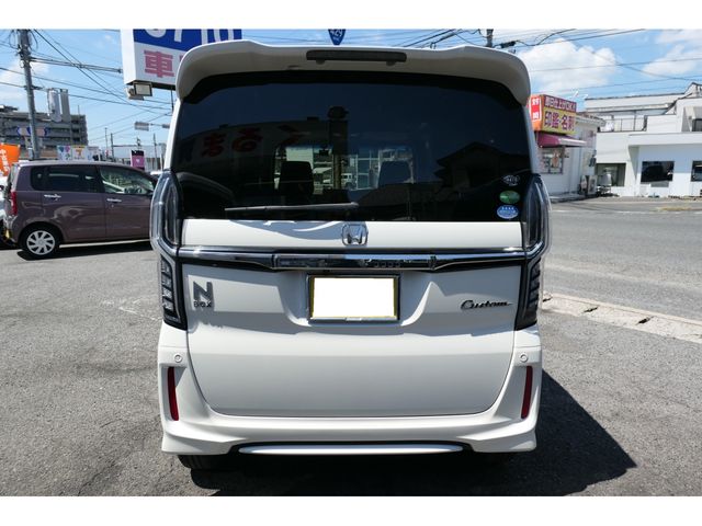 HONDA N BOX CUSTOM 2018