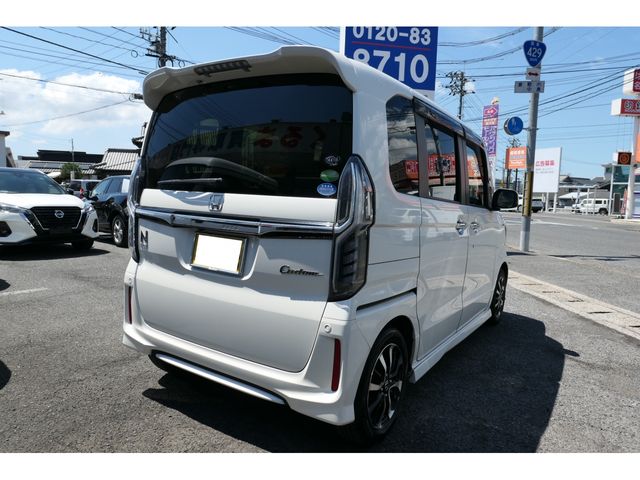 HONDA N BOX CUSTOM 2018