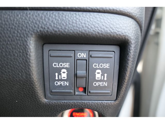 HONDA N BOX CUSTOM 2018