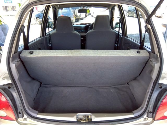 MITSUBISHI MINICA 1998