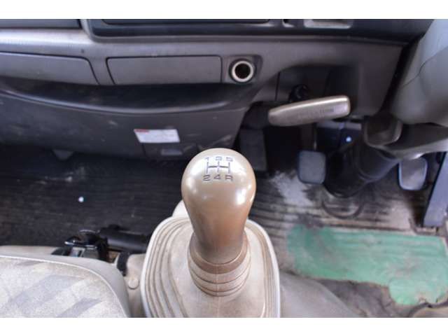 MAZDA TITAN DUSH 2007