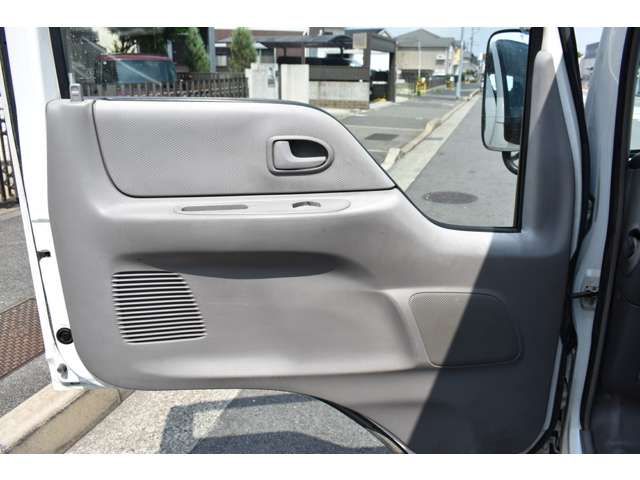 MAZDA TITAN DUSH 2007