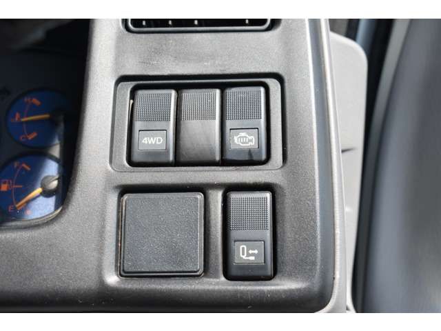 MAZDA TITAN DUSH 2007