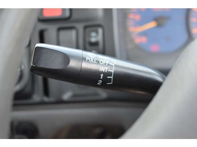 MAZDA TITAN DUSH 2007