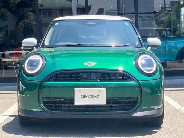 BMW MINI COOPER 2024