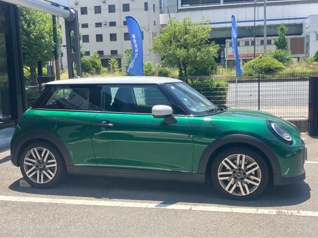 BMW MINI COOPER 2024
