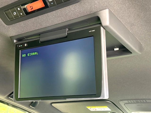 TOYOTA VOXY HYBRID 2017