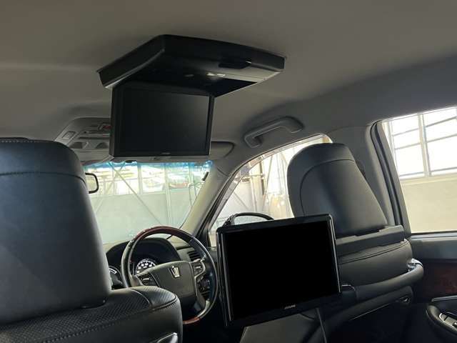 TOYOTA CROWN MAJESTA HYBRID 2016