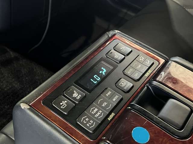 TOYOTA CROWN MAJESTA HYBRID 2016