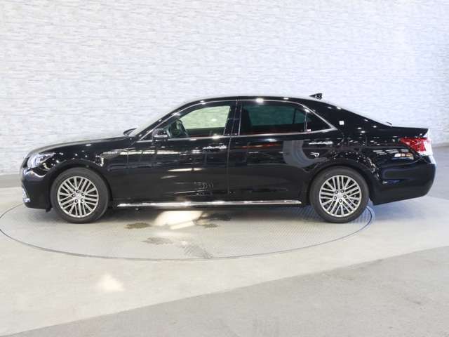 TOYOTA CROWN MAJESTA HYBRID 2016