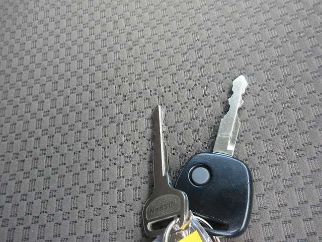 NISSAN NV100 CLIPPER 2023