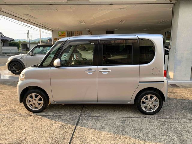 DAIHATSU TANTO 2012