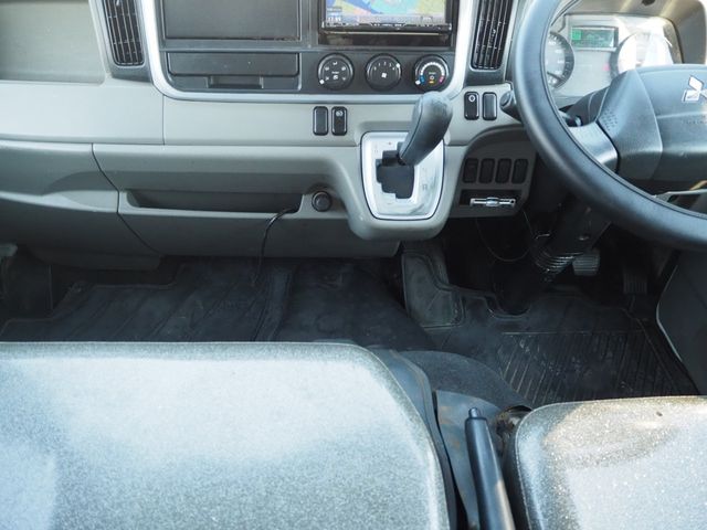 MITSUBISHI CANTER 2016