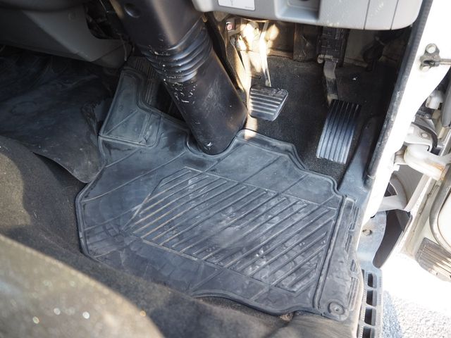 MITSUBISHI CANTER 2016