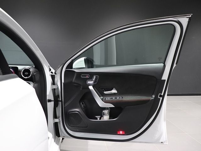 MERCEDES BENZ MERCEDES BENZ A class sedan 2019