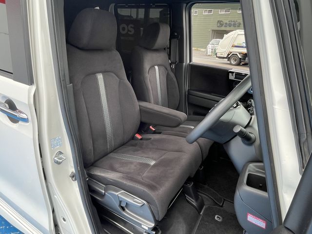 HONDA N BOX CUSTOM 2021