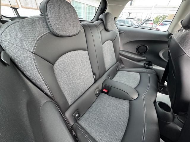 BMW MINI COOPER 2022