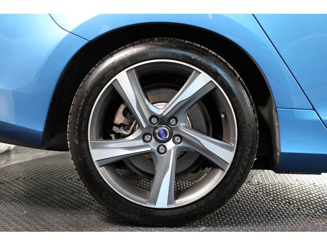 VOLVO VOLVO V60 2015