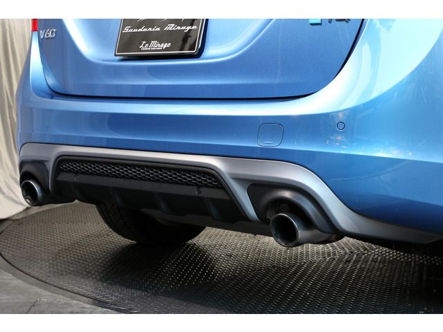 VOLVO VOLVO V60 2015