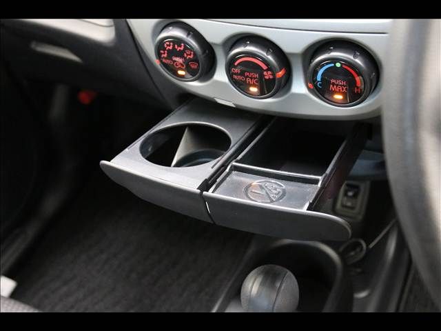 MITSUBISHI i-MiEV 2015