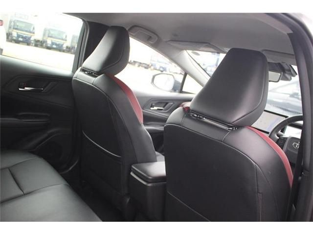 TOYOTA PRIUS PHV 2023