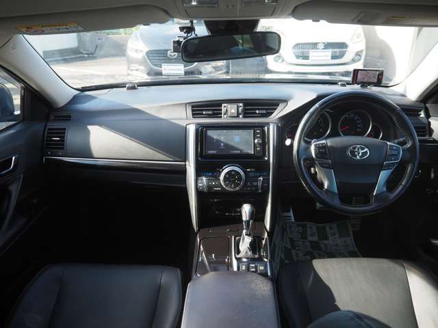 TOYOTA MARK X 2017
