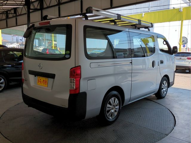 NISSAN NV350 CARAVAN 2019