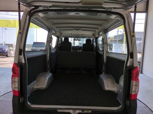 NISSAN NV350 CARAVAN 2019