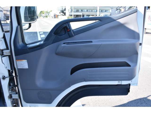 MITSUBISHI CANTER 2012