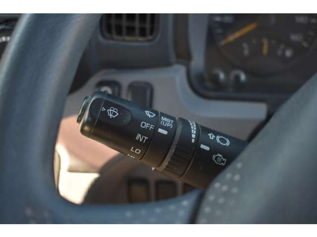 MITSUBISHI CANTER 2012