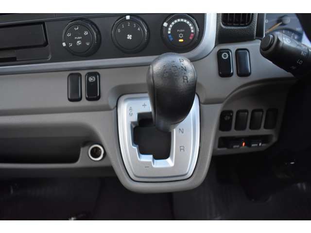 MITSUBISHI CANTER 2016