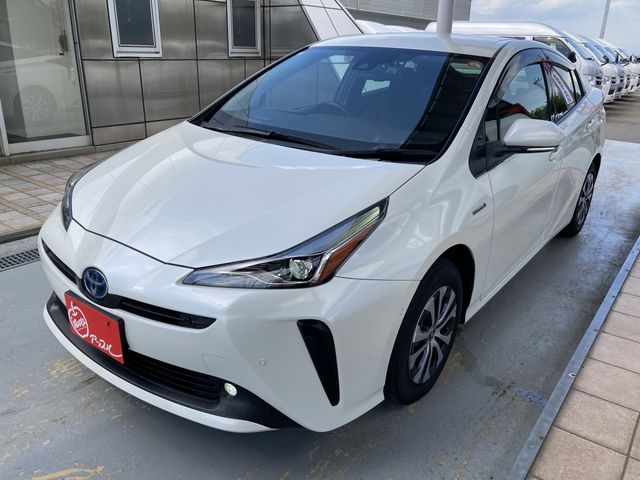 TOYOTA PRIUS 4WD 2019