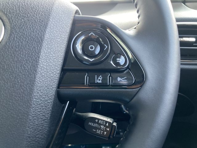 TOYOTA PRIUS 4WD 2019