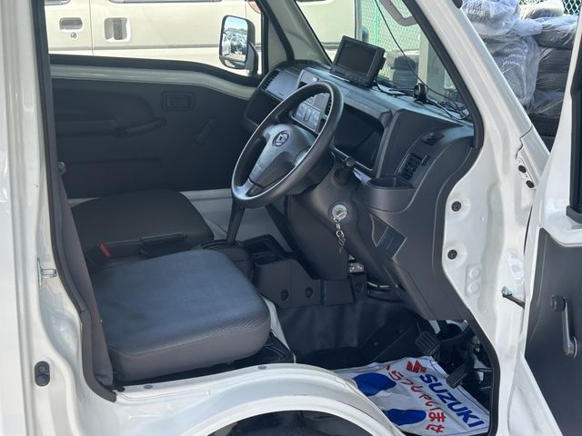 DAIHATSU HIJET truck 2016