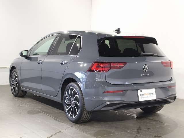 VOLKSWAGEN VOLKSWAGEN GOLF 2024