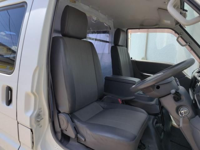 MAZDA BONGO van 2WD 2013