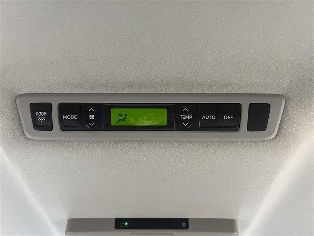 TOYOTA VELLFIRE  HYBRID 4WD 2013