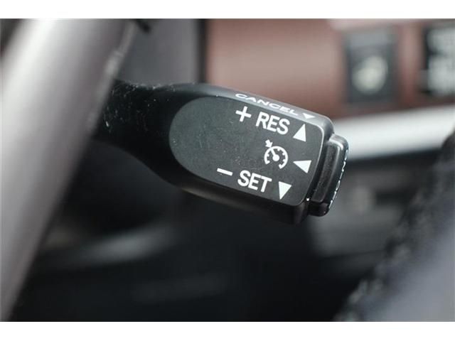 TOYOTA ESQUIRE HYBRID 2017