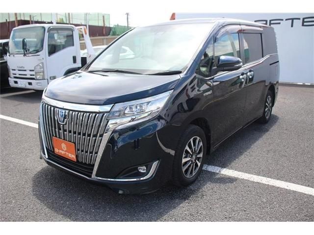 TOYOTA ESQUIRE HYBRID 2017