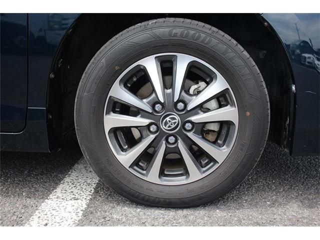 TOYOTA ESQUIRE HYBRID 2017